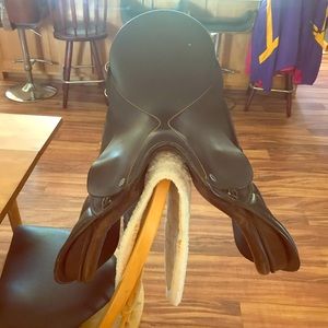 Stalker Nafey jump saddle